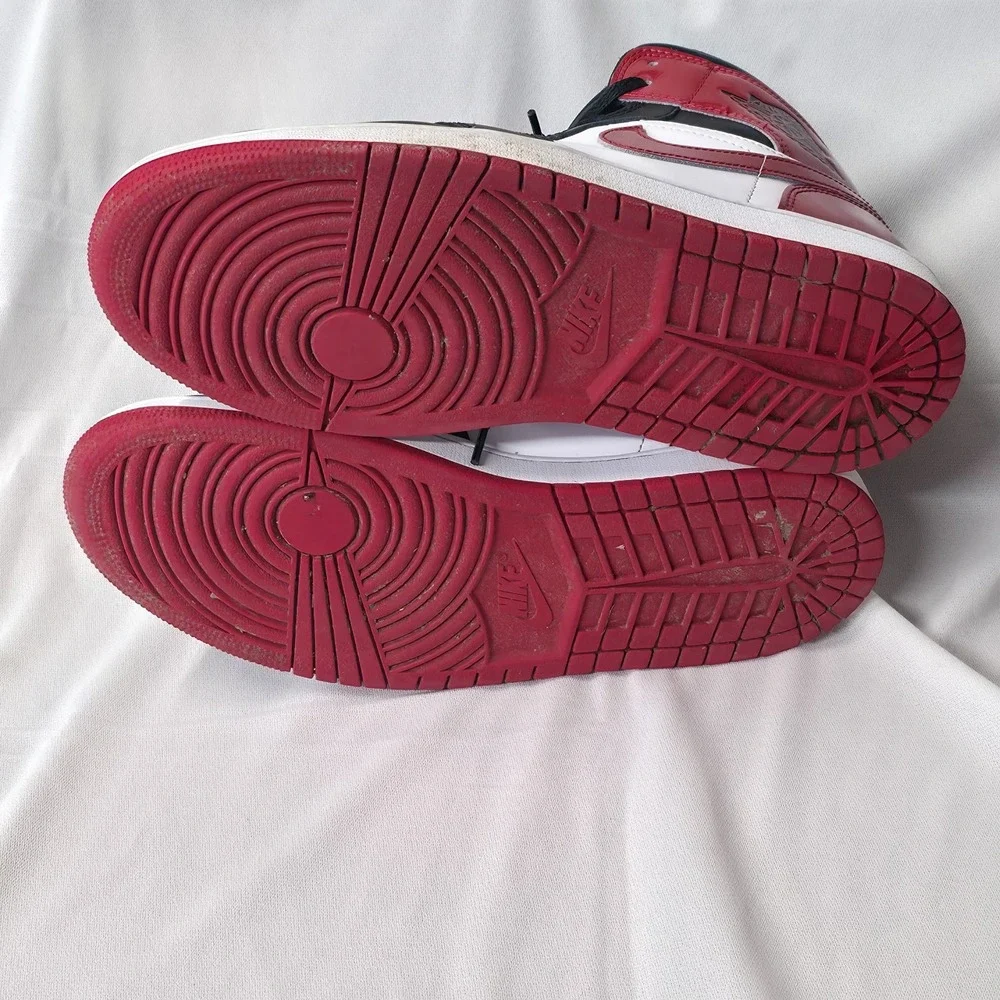 Nike Air Jordan 1 Mid SE Patent Bred Toe Men's Size 9.5 HV4091-006